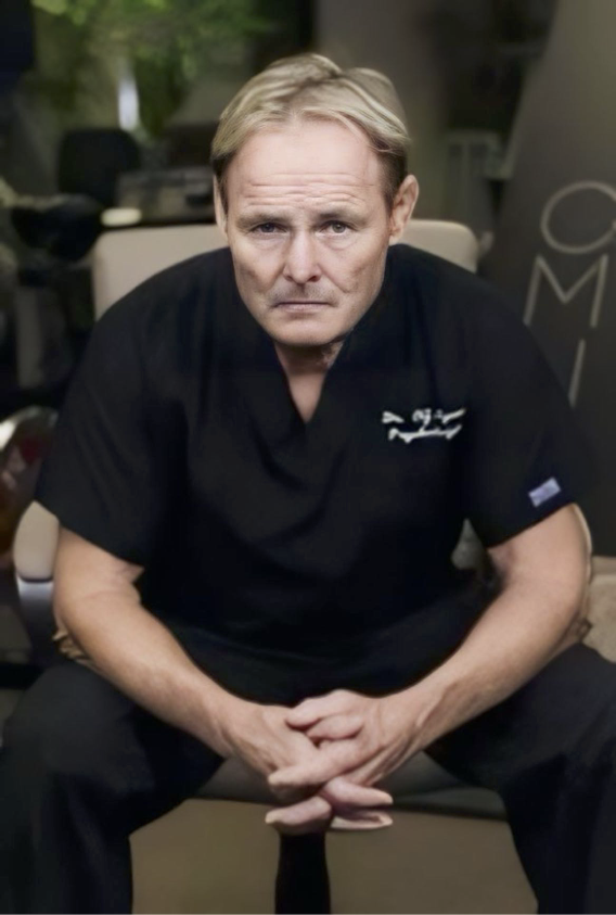 Dr. Dr. Lyons